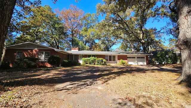 202 Squirrel Drive, Ozark, AL 36360