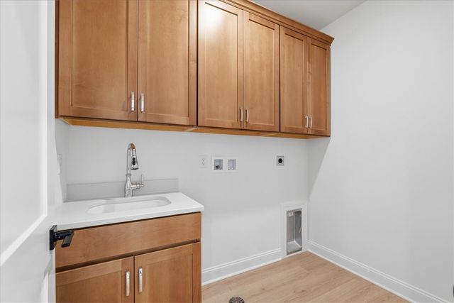 291 McMurray Road, Upper St Clair, PA 15241