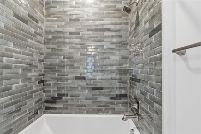 291 McMurray Road, Upper St Clair, PA 15241