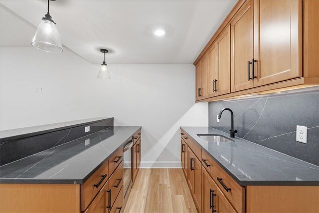 291 McMurray Road, Upper St Clair, PA 15241