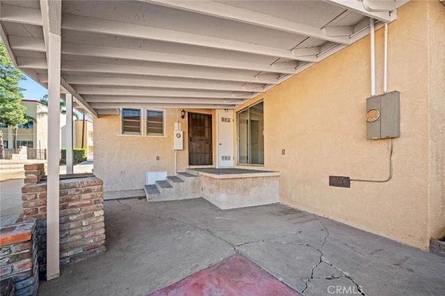 1221 W 10th Street, Corona, CA 92882