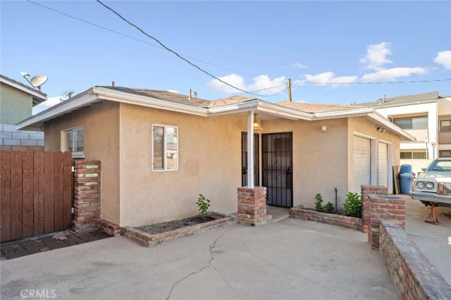 1221 W 10th Street, Corona, CA 92882