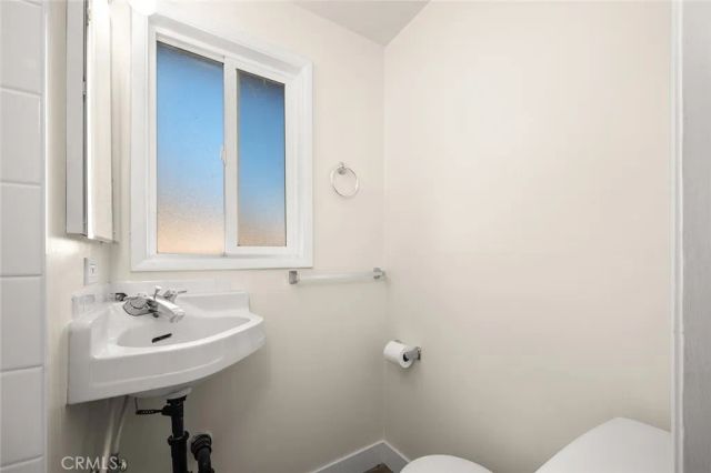 1221 W 10th Street, Corona, CA 92882