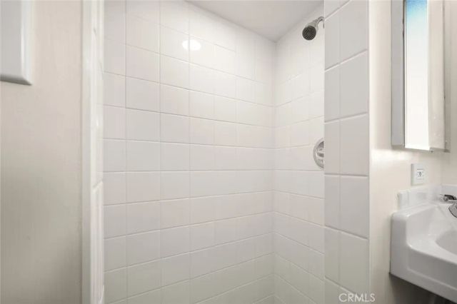 1221 W 10th Street, Corona, CA 92882