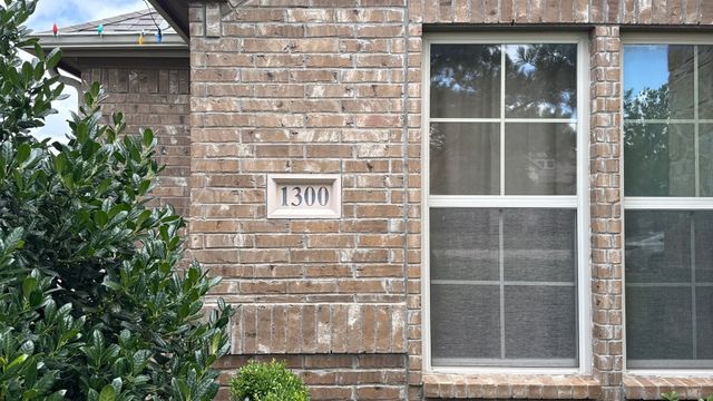 1300 Twisting Wind Drive, Fort Worth, TX 76052