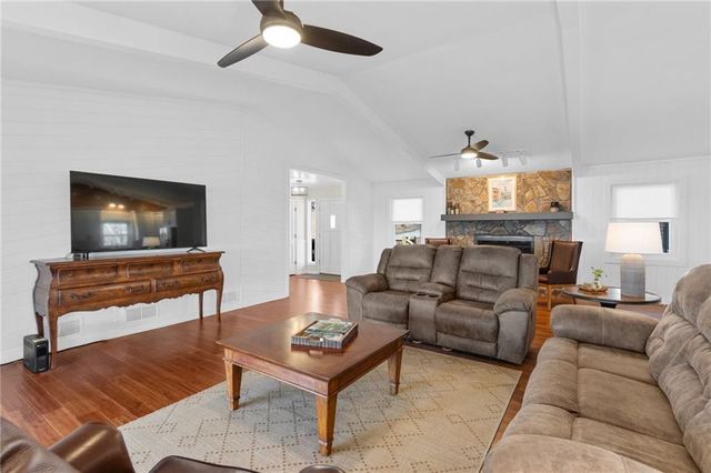 295 Starcross Lane, Jasper, GA 30143