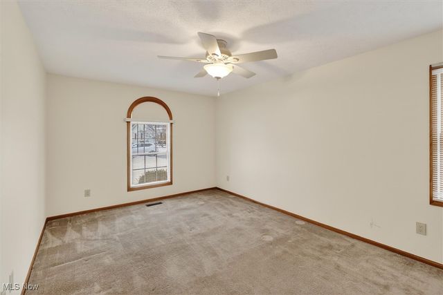 9605 Lismore Lane, Mentor, OH 44060