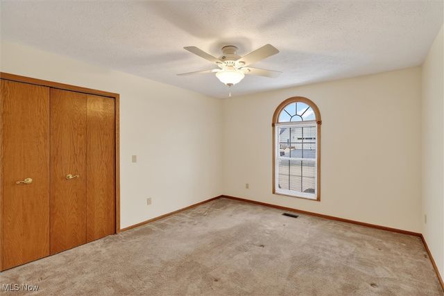 9605 Lismore Lane, Mentor, OH 44060