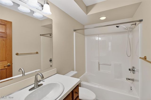 9605 Lismore Lane, Mentor, OH 44060