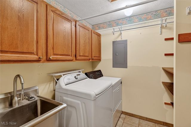 9605 Lismore Lane, Mentor, OH 44060