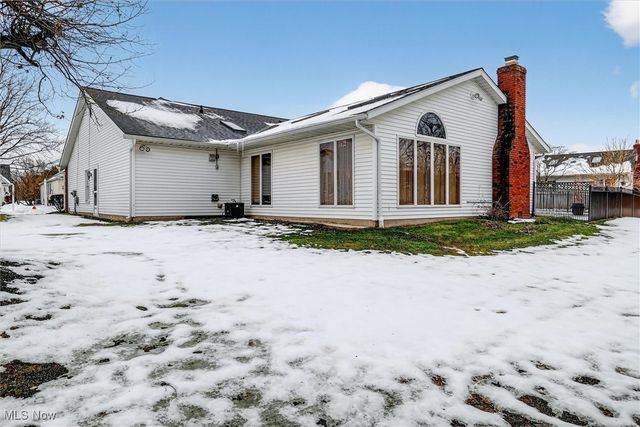 9605 Lismore Lane, Mentor, OH 44060