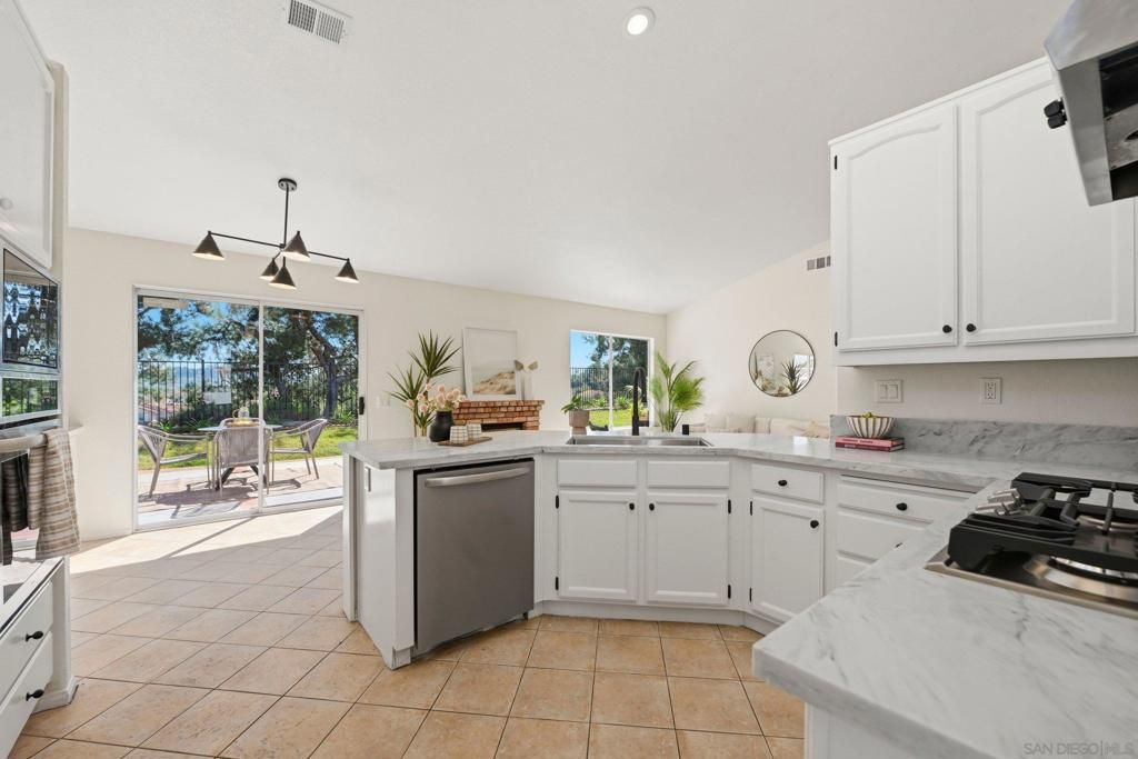 Image 16 of property listing at 3439 Northwood Dr., Oceanside, CA 92058