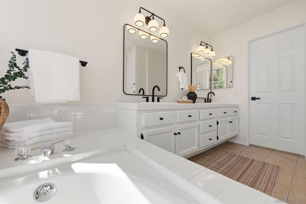 Image 24 of property listing at 3439 Northwood Dr., Oceanside, CA 92058