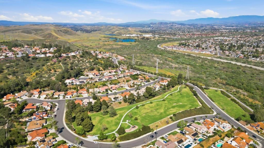 Image 38 of property listing at 3439 Northwood Dr., Oceanside, CA 92058