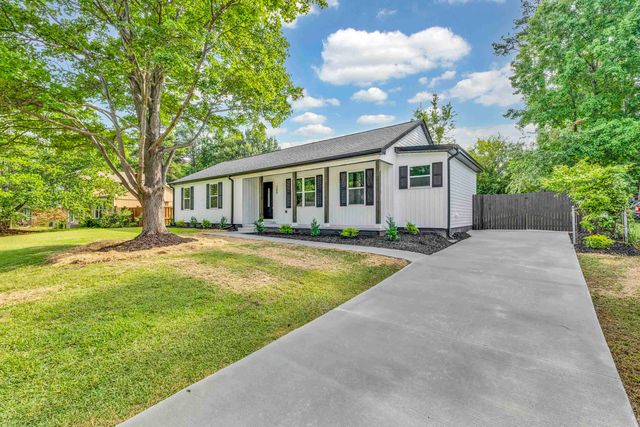 208 Seven Oaks Lane, Spartanburg, SC 29301