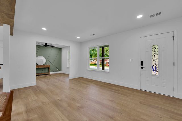 208 Seven Oaks Lane, Spartanburg, SC 29301