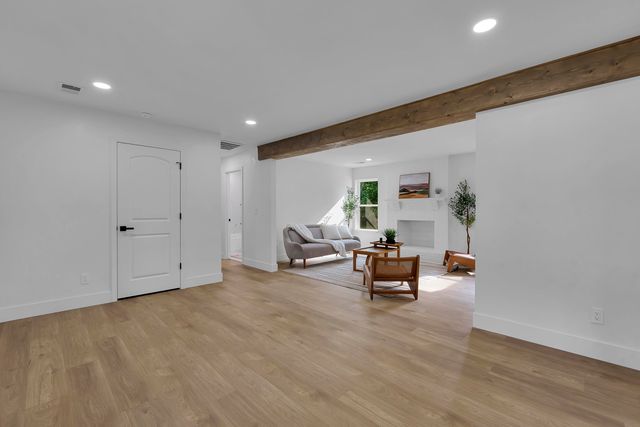 208 Seven Oaks Lane, Spartanburg, SC 29301