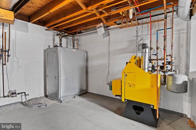 4603 DANBURY RD, Harrisburg, PA 17109