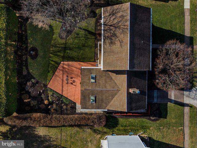 4603 DANBURY RD, Harrisburg, PA 17109