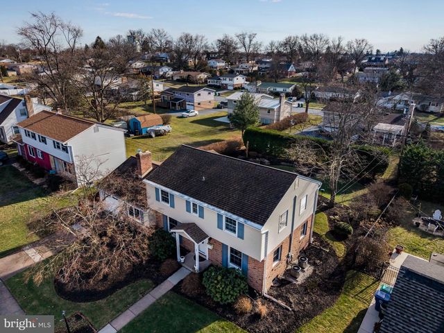 4603 DANBURY RD, Harrisburg, PA 17109