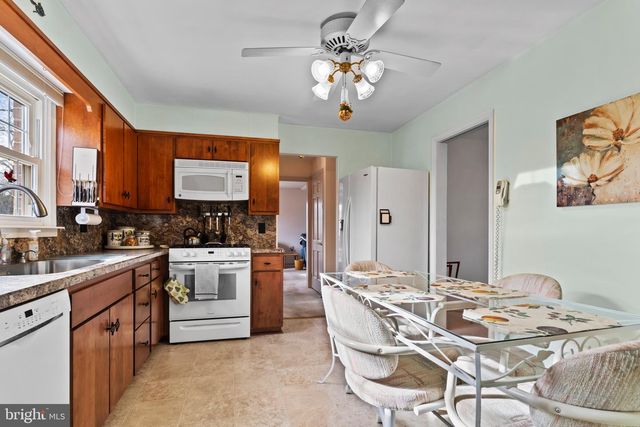 4603 DANBURY RD, Harrisburg, PA 17109