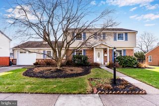 4603 DANBURY RD, Harrisburg, PA 17109