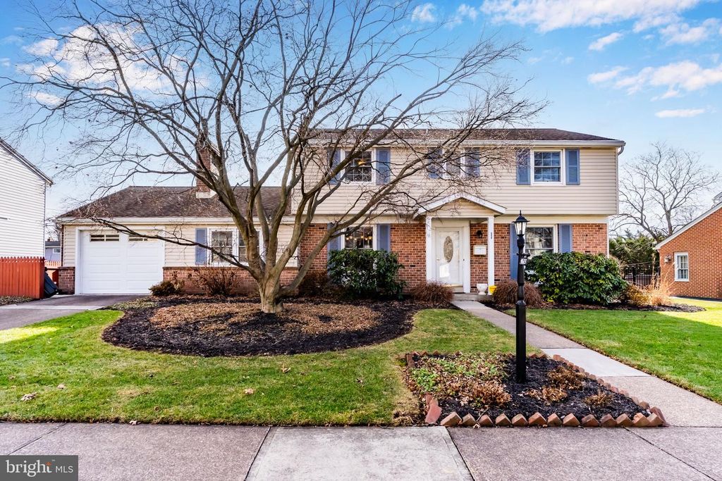 4603 DANBURY RD, Harrisburg, PA 17109