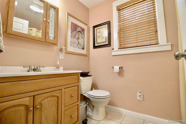 16204 Seymour Road, Linden, MI 48451