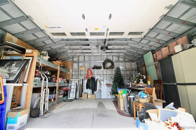 16204 Seymour Road, Linden, MI 48451