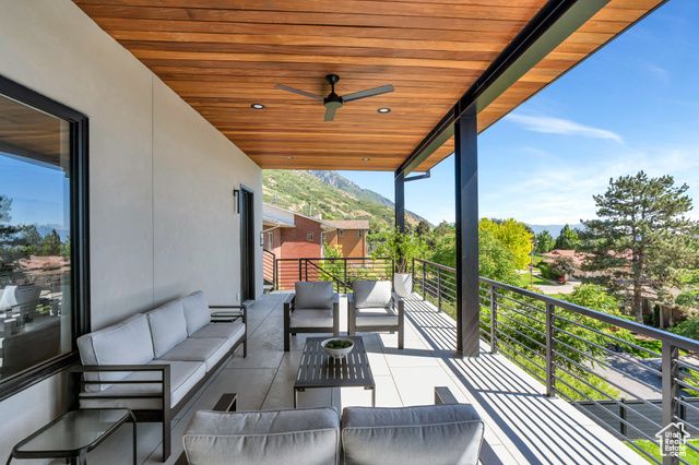 3943 N FOOTHILL DR, Provo, UT 84604