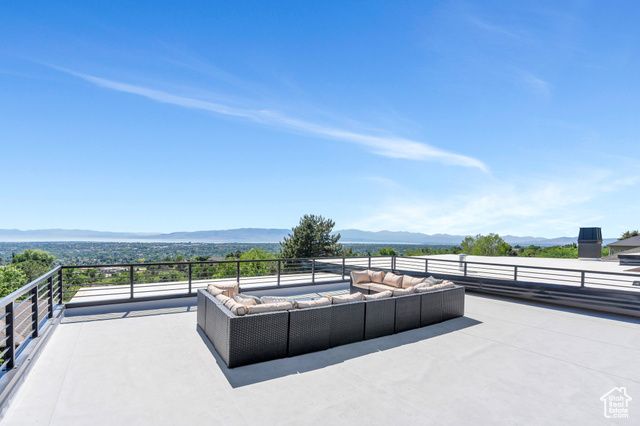 3943 N FOOTHILL DR, Provo, UT 84604