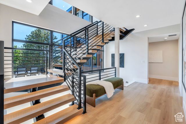 3943 N FOOTHILL DR, Provo, UT 84604