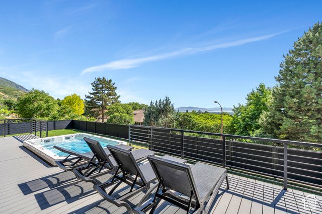 3943 N FOOTHILL DR, Provo, UT 84604