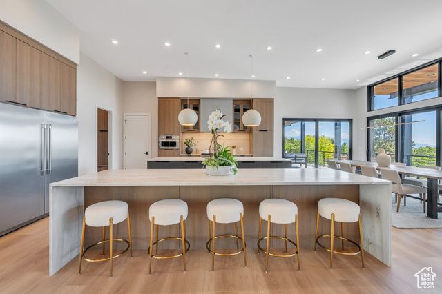 3943 N FOOTHILL DR, Provo, UT 84604