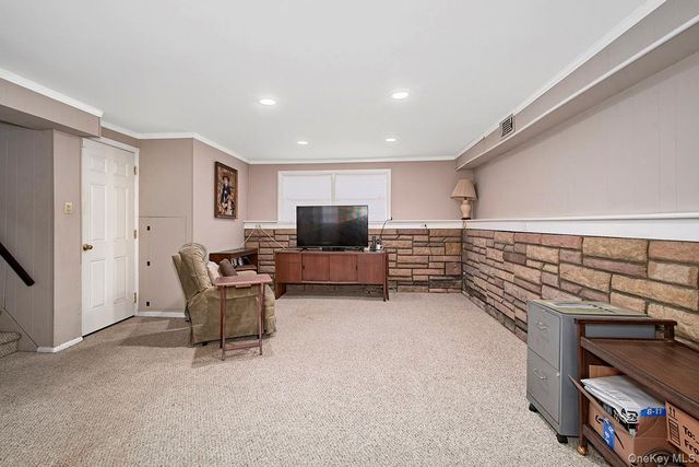 1 Kirby Place, West Harrison, NY 10604