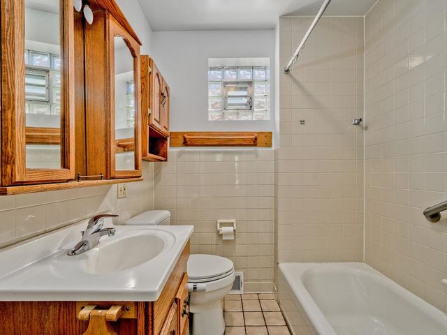 6312 W Hyacinth Street, Chicago, IL 60646