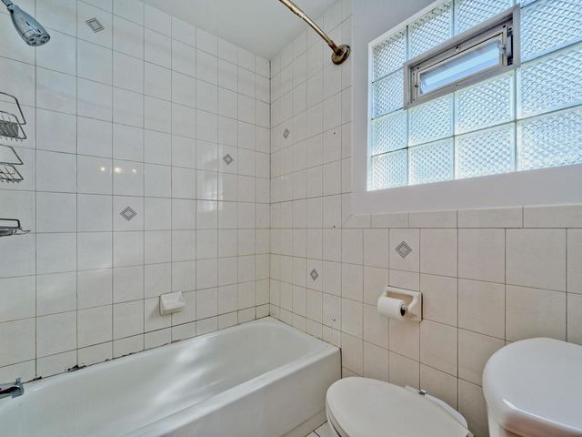 6312 W Hyacinth Street, Chicago, IL 60646