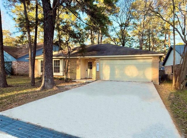 6 Maywind Court, The Woodlands, TX 77381