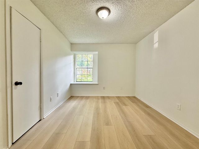 6 Maywind Court, The Woodlands, TX 77381