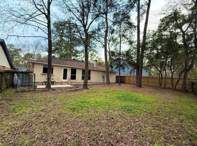 6 Maywind Court, The Woodlands, TX 77381