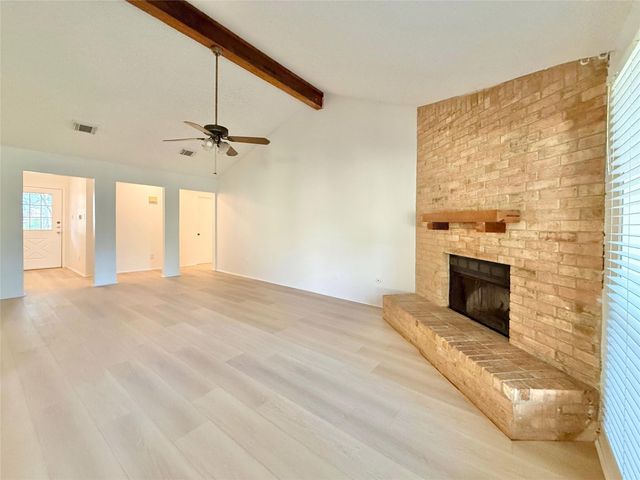 6 Maywind Court, The Woodlands, TX 77381