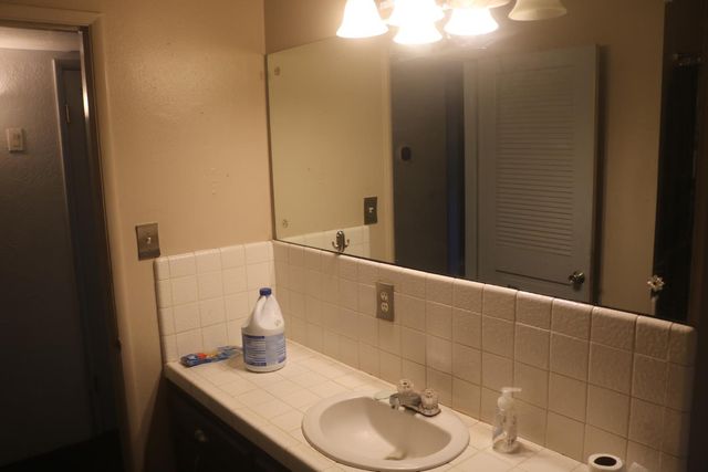 2807 E Garland Avenue, Fresno, CA 93726