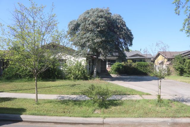 2807 E Garland Avenue, Fresno, CA 93726
