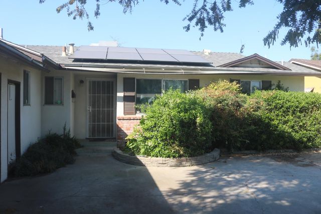 2807 E Garland Avenue, Fresno, CA 93726