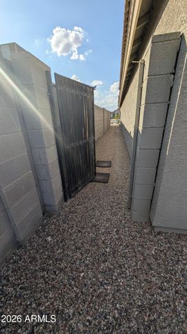1129 E NARDINI Street, San Tan Valley, AZ 85140