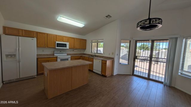 1129 E NARDINI Street, San Tan Valley, AZ 85140