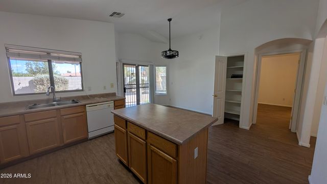1129 E NARDINI Street, San Tan Valley, AZ 85140
