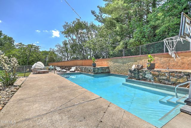 112 Greiner Drive, Bristol, TN 37620