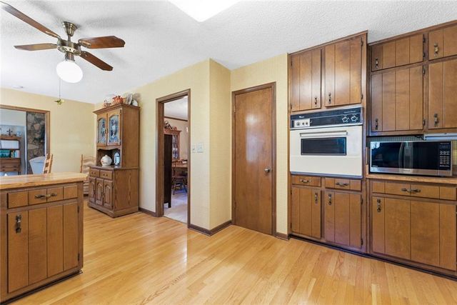 5215 Ashford Court SW, Lilburn, GA 30047