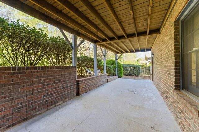 5215 Ashford Court SW, Lilburn, GA 30047